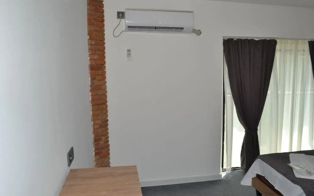 Hotel Baratashvili 12