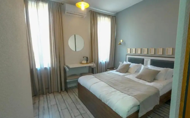 Hotel Ticiani 13