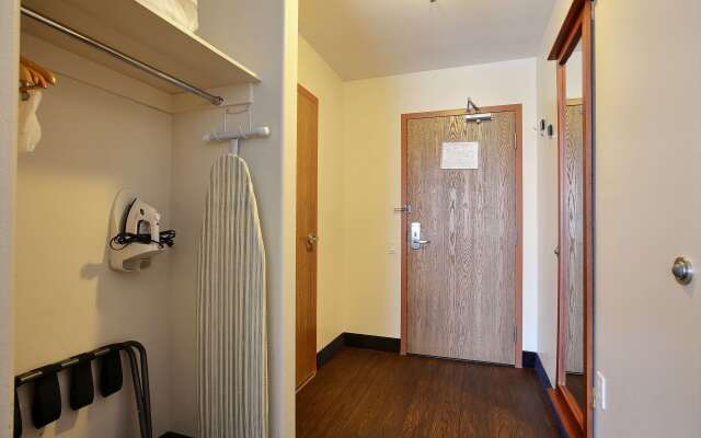 Super 8 by Wyndham Trois-Rivieres