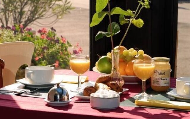 Aux Maisons (Relais du Silence)