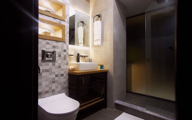 Green Floor Apartments