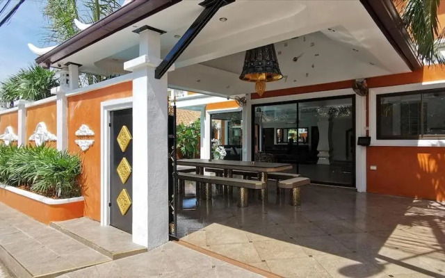 TUCHELAND Luxury Pool Villa Pattaya Walking Street 7 Bedrooms