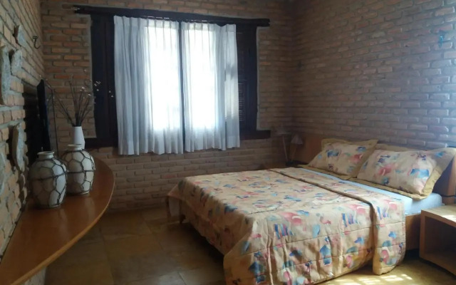 Mansão Macedo com Cozinheira