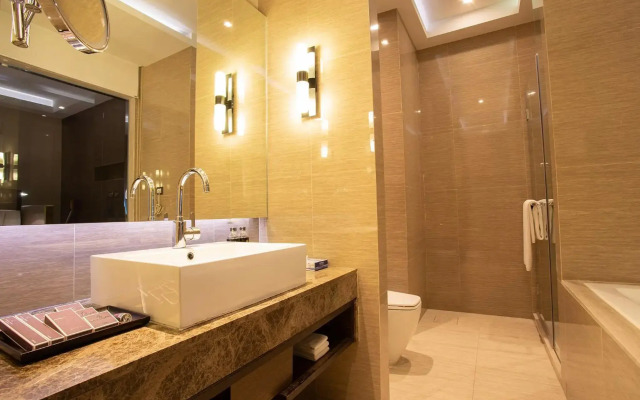 Graceland Bangkok Hotel