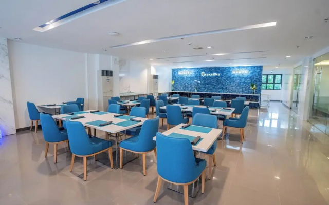 Stacia Hotel