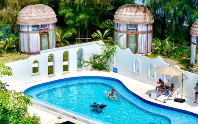 Chaoqi Internet Celebrity Homestay – Pool – Fangchenggang