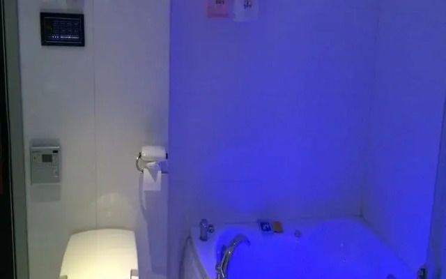 Nanjing Easy Wave House Hotel - Jiangning Crystal