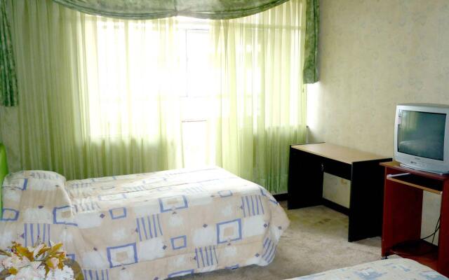 Gina's Hotel