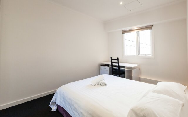 CLAUDE, 2BDR Melbourne Apartment