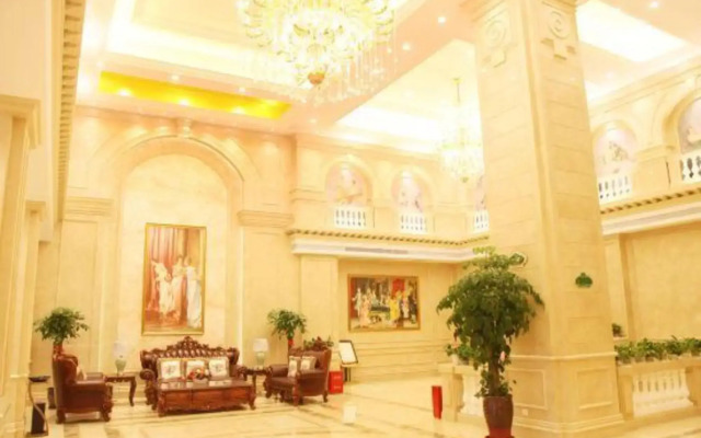 Vienna International Hotel (Zhengzhou FU Tower Metro Station)