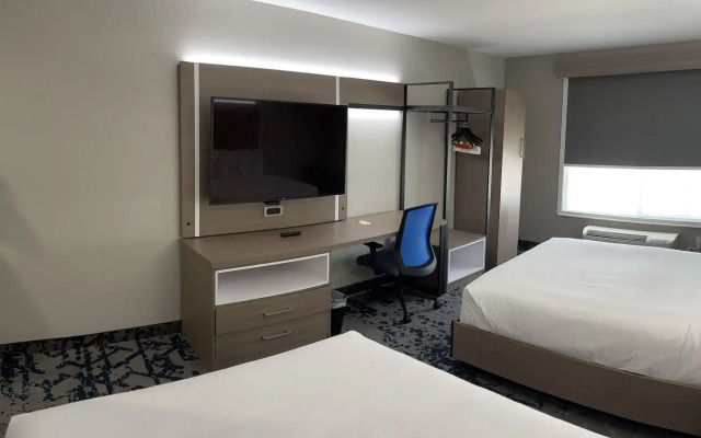 Comfort Inn & Suites