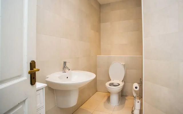 Spacious 5 Bed House Newcastle Gateshead