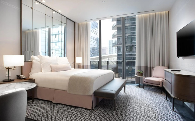 SLS LUX Brickell
