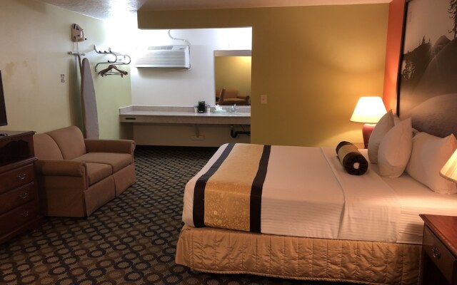 Super 8 by Wyndham Ontario