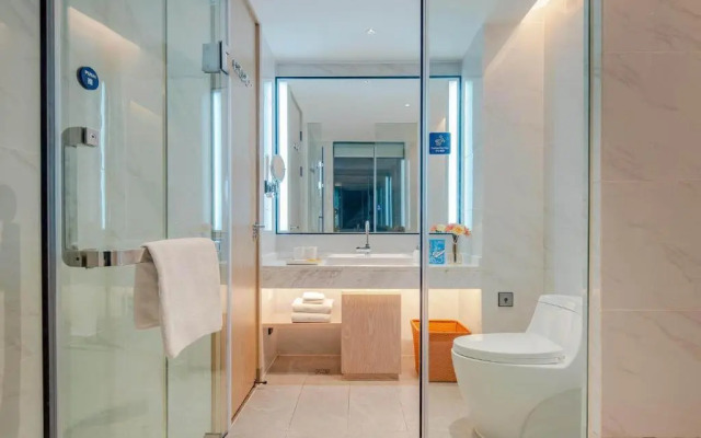 Kyriad Marvelous Hotel (Shenzhen Qinghu Metro Station)