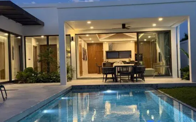Newly built: private Quinta Lane 4br pool villa