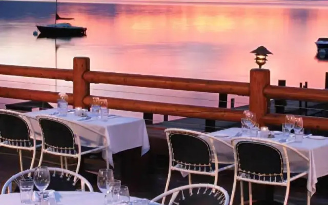 Sunnyside Restaurant & Lodge