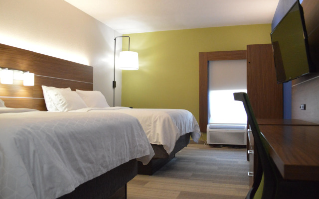 Holiday Inn Express & Suites Batesville, an IHG Hotel