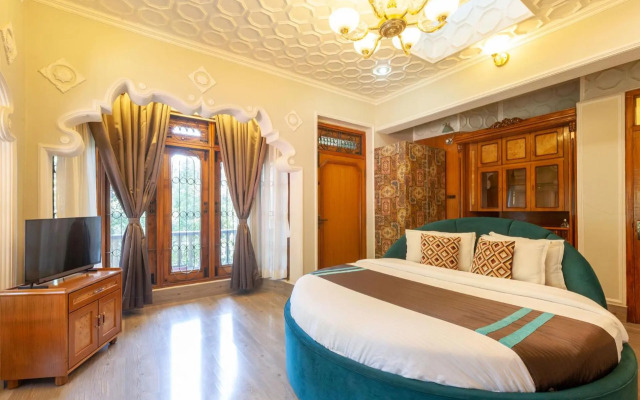 StayVista at Villa 360