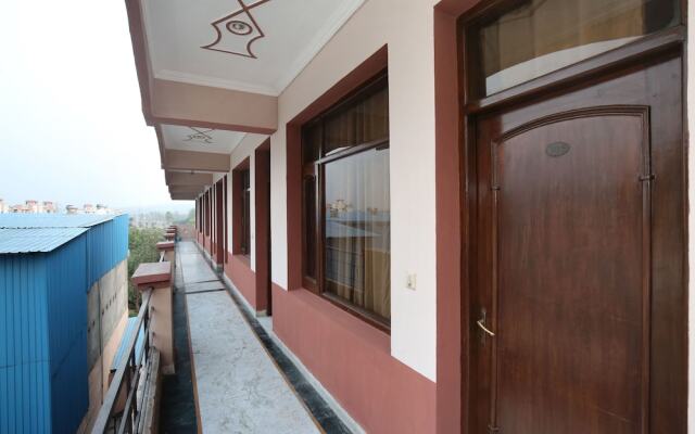 OYO 17381 Hotel City Look