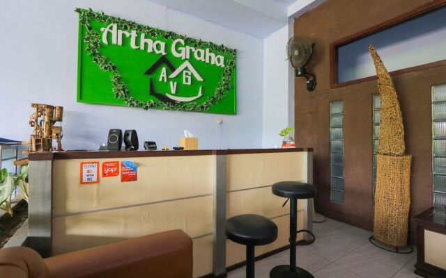 OYO 2453 Artha Graha Vip