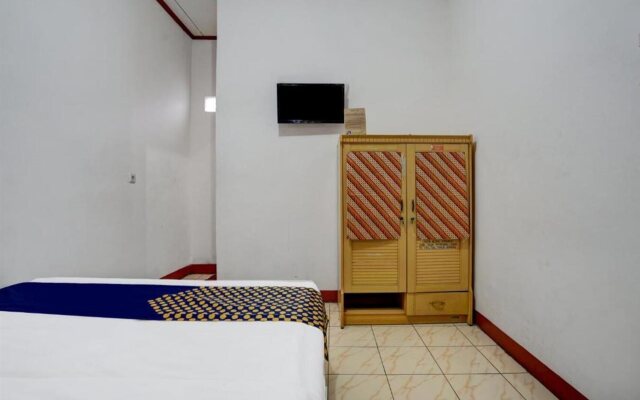 OYO 3882 Pondok Pujasera