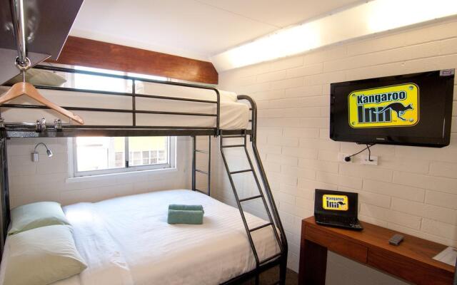 Kangaroo Inn - Hostel