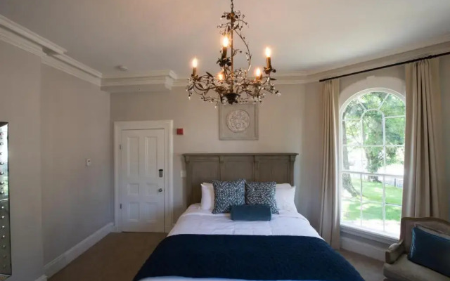 Serenity Inn Newport