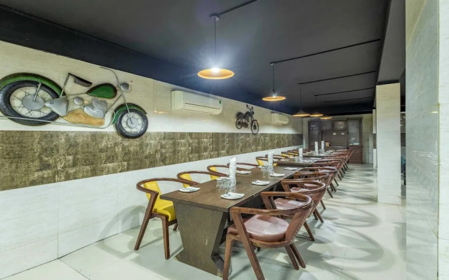 Hotel The Grand By OYO Rooms