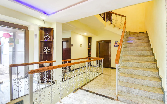 FabHotel Hillview Furnished Stays