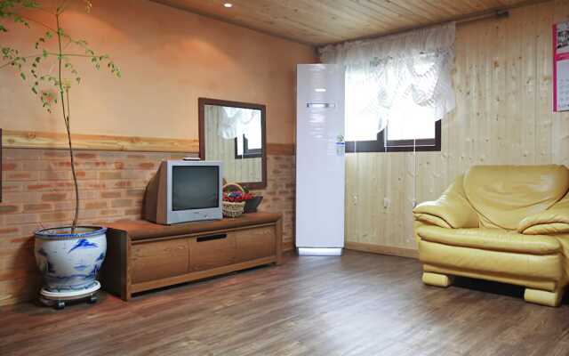 Yongin Tree's Story Pension