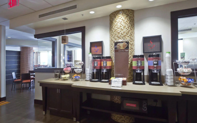 Hampton Inn & Suites Columbus-Downtown