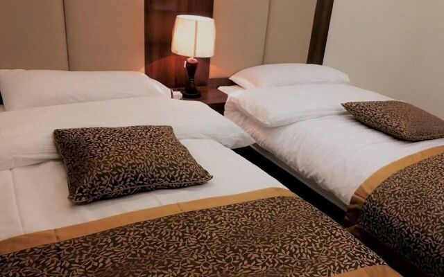 Raha Suites
