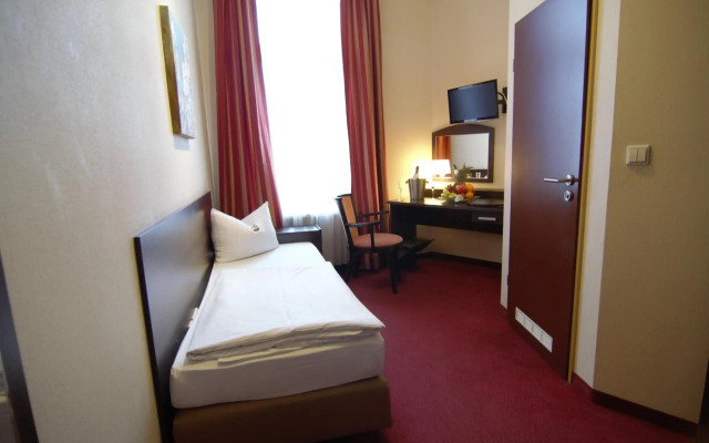 Hotel POLO am ZOB
