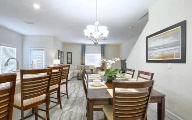 Storey Lake-5 Bedroom Townhouse w/Splashpool-1617ST