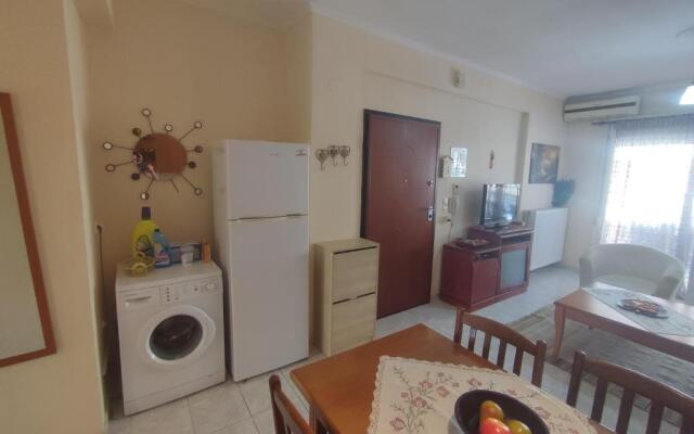 Dreamy 2 bedroom condo with free parking