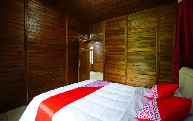 OYO 1254 Golden Lake Resort