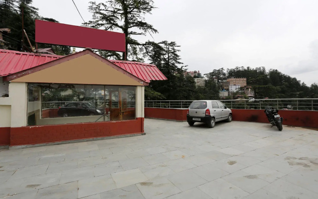 OYO Rooms 099 Near Victory Tunnel Shimla