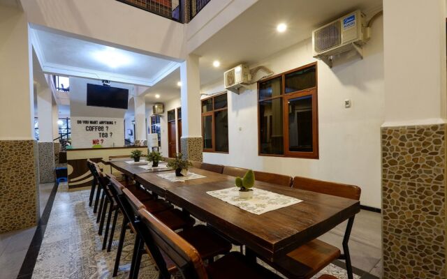 RedDoorz near Universitas Diponegoro 2