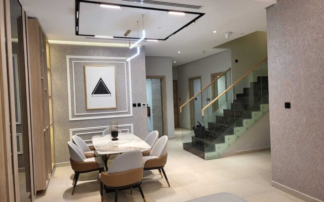 Апартаменты Mirdif Hills Apartaments