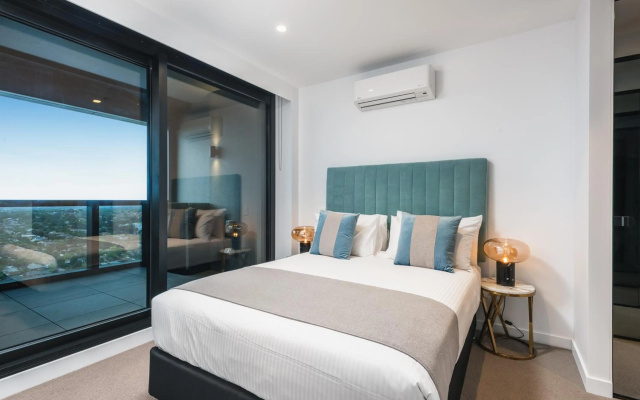 Sky One Apartments by CLLIX – Guest Rooms – Melbourne