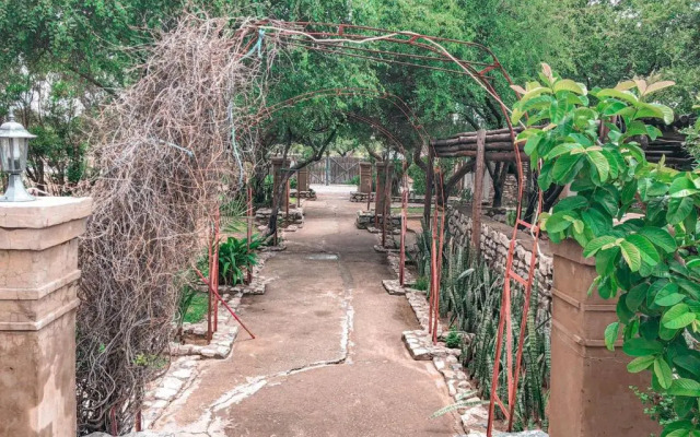 Nkisi Guesthouse