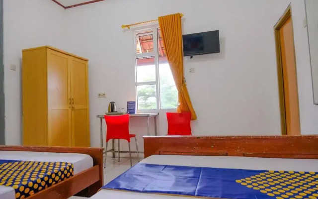 Hotel Raya by OYO Rooms