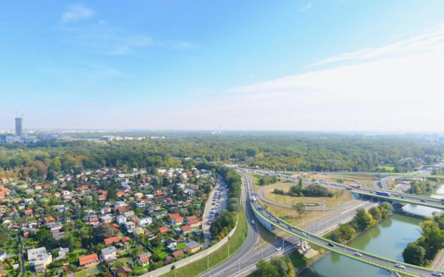 Brand-New, Close to Centre, Rooftop-Summer-Pool