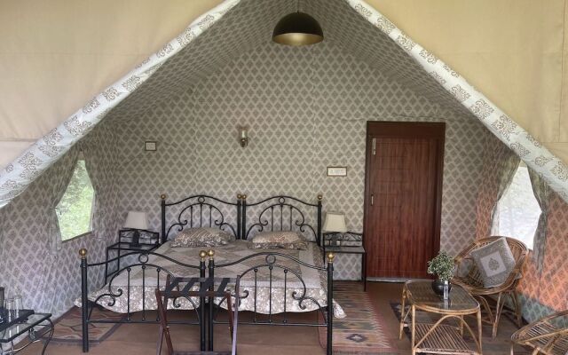Tree of Life Dak Bungalow, Dera Bassi