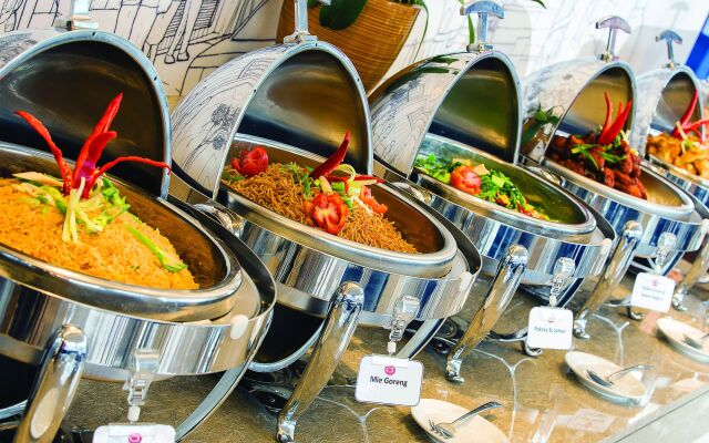 Amaris Hotel Darmo - Surabaya