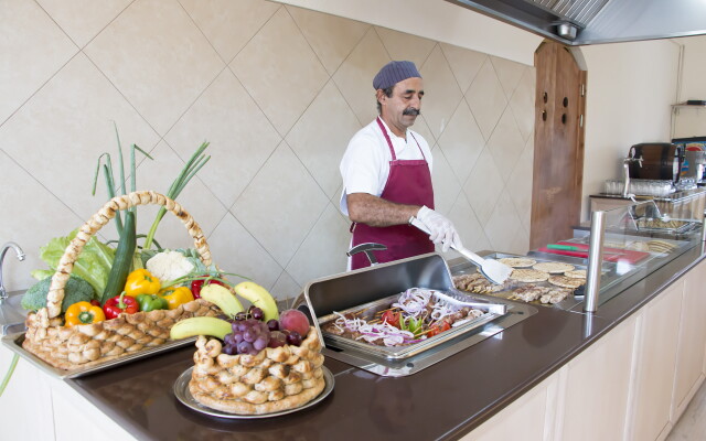 Euroxenia Marathon Hotel