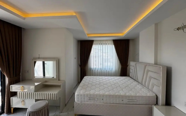 Heaven Hills Complex