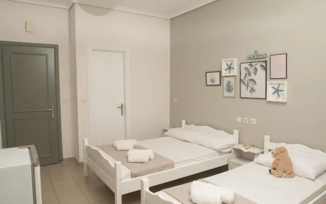 Aqua Beachfront Elegant Hotel