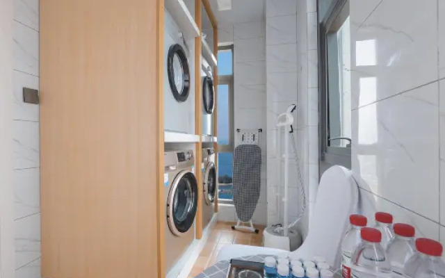 Vienna International Hotel (Huizhou Digital Park Guangtai Road)